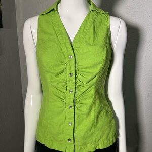 Michael Kors Green Sleeveless Button Down Shirt with Notched Collar